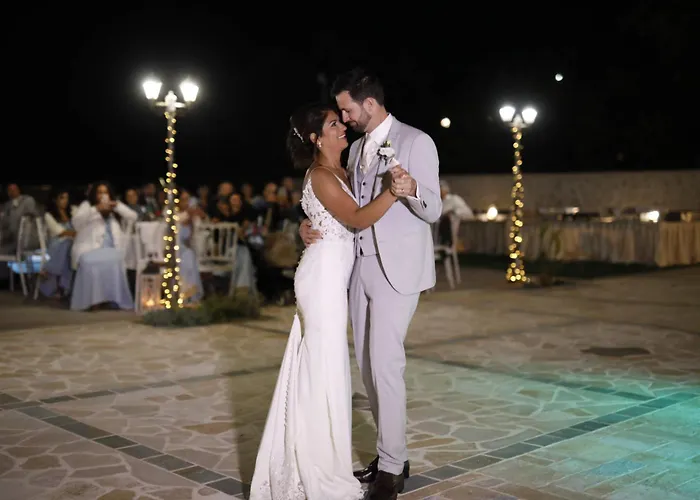 Hidden Gem Estate Kefalonia, Multi-award Winner וילה ספרטיה