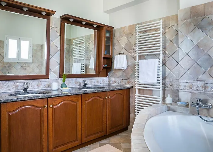 Hidden Gem Estate Kefalonia, Multi-award Winner וילה ספרטיה