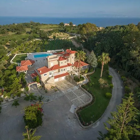 Villa Hidden Gem Estate Kefalonia, Multi-award Winner *