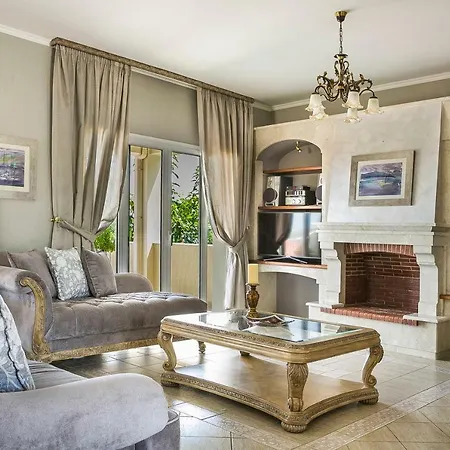 Hidden Gem Estate Kefalonia, Multi-award Winner فيلة